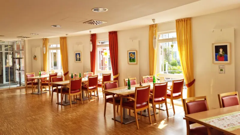 referenz-speisesaal-seniorenzentrum-2