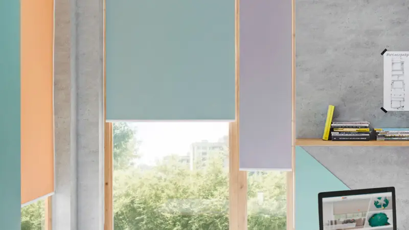 VielfältigUnsere Rollos sind in den verschiedensten Designs und Farben erhältlich und lassen sich daher gut in unterschiedliche Einrichtungsstile integrieren.